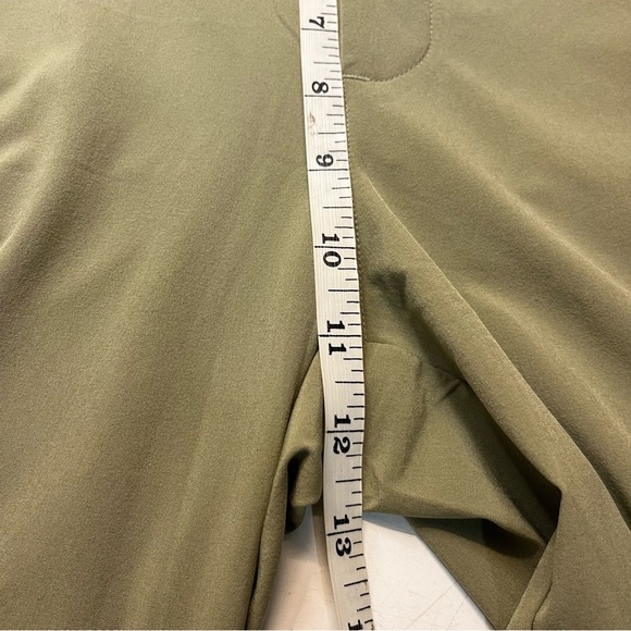 Athleta Brooklyn Mid Rise Ankle Pant Moss Olive Green Ribbed Textured, size 8 - Picture 15 of 16